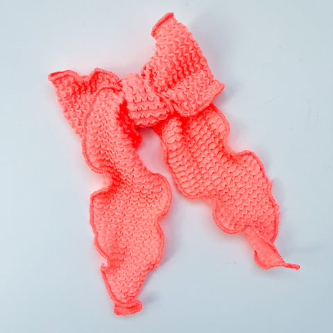 coral crinkle bow (large size)