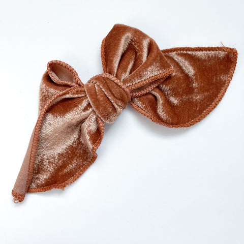 chestnut velvet bow